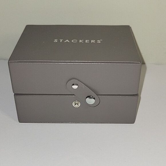 Stackers Travel sized Jewelry Box Taupe 5"x 4" x 3" - Picture 1 of 8